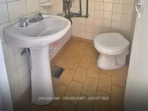 Local en Alquiler en Neuquén, $ 1.000.000