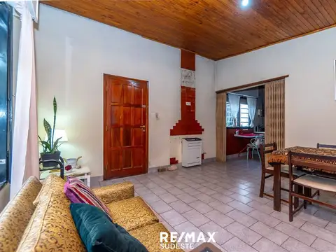 Casa 4 ambientes con 1 baño