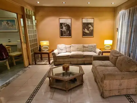 Casa en Venta en Villa Luzuriaga, USD 200.000