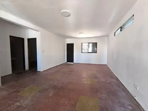 Casa 3 ambientes con 1 baño