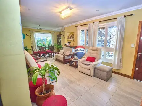 CASA EN VENTA EN BERAZATEGUI PARQUE 6 amb