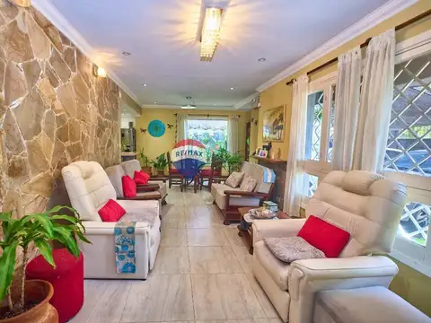 CASA EN VENTA EN BERAZATEGUI PARQUE 6 amb