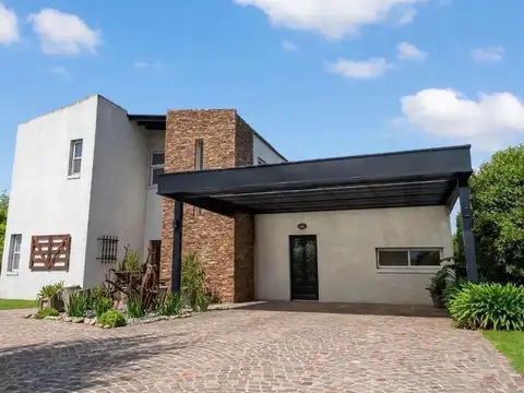 Casa  en Venta en San Eduardo, Pilar del Este, Pilar
