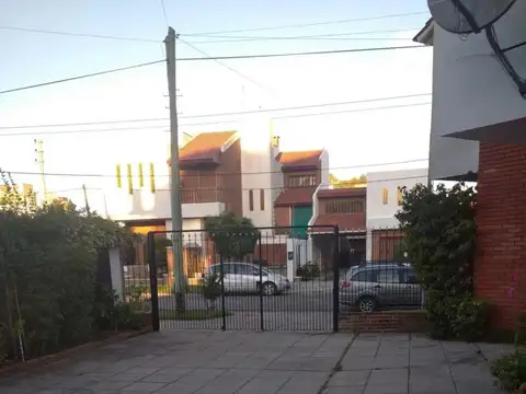 Depto Tipo Casa en Venta de 3 dormitorios