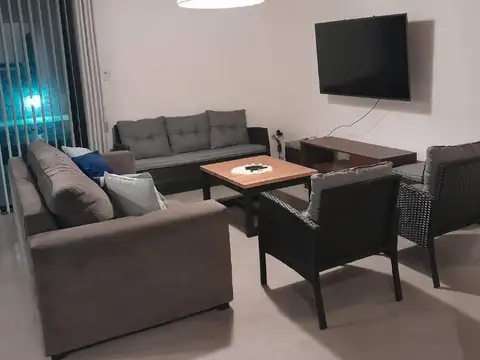 CASA EN VENTA 3 AMBIENTES CON PISCINA Y PARQUE B. SAN BENITO