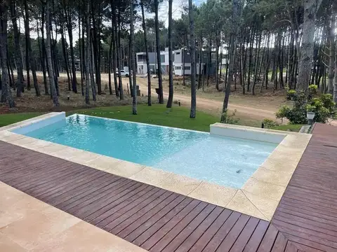 Casa  en Venta en Pinamar, Costa Atlántica, Buenos Aires