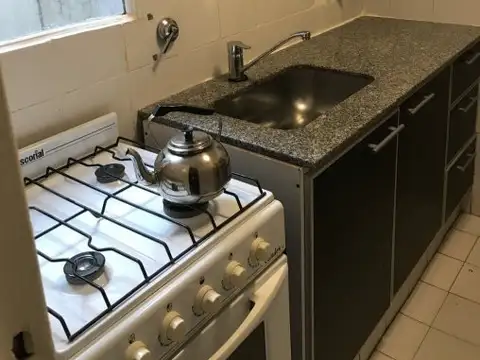 Armenia 2300 , Piso 5