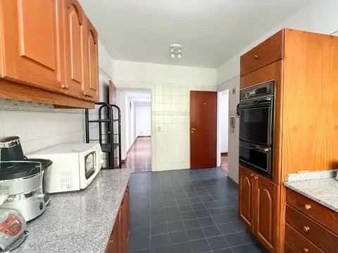 Departamento 4 ambientes con 2 baños