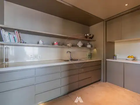 Departamento en Venta con 8 cocheras