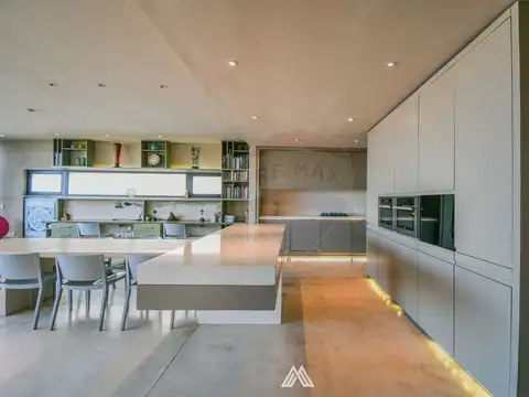 Departamento en Venta en Carrasco , USD 3.690.000