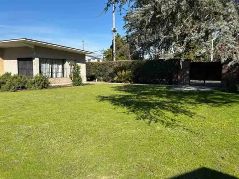 Casa en Venta con 1 cochera