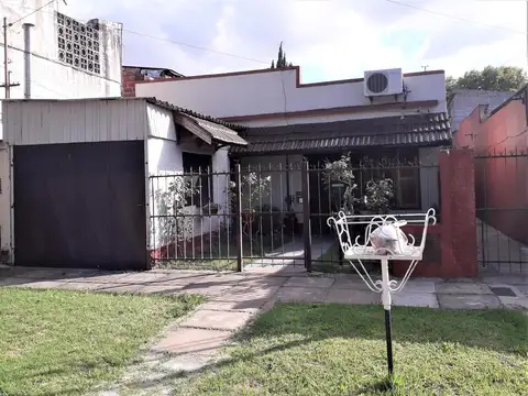 Dos casas en lote propio