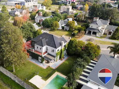 Casa 7 ambientes con 3 baños