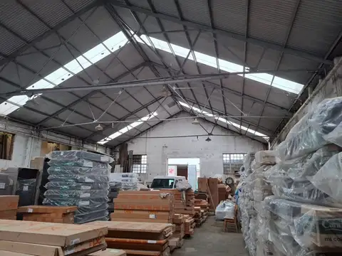 VENTA GALPÓN 800 mts -  LANÚS ESTE