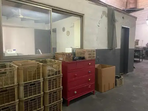 Local en Alquiler en El Palomar, USD 900