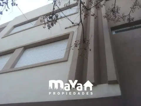 DEPARTAMENTO CENTRICO CAMPANA TRES AMBIENTES SEGUNDO PISO