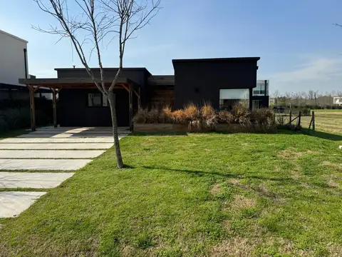 Casa en Venta en Puertos - Acacias, USD 260.000