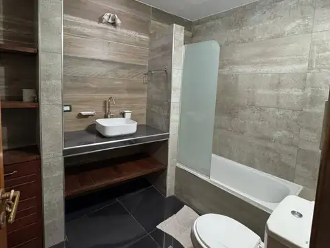 Avenida Doctor Luis Agote 100