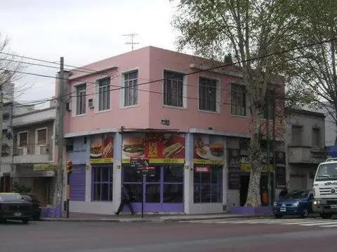Excep. Esquina Apto 1300 M2 Aprox