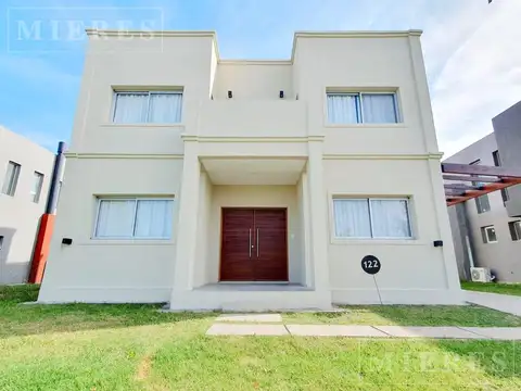 Casa en Alquiler Anual en Puertos Barrio Araucarias