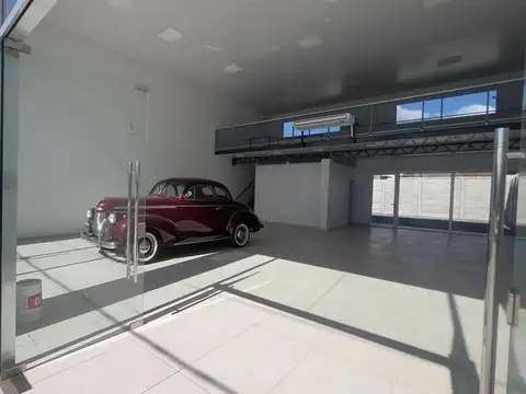 Local en Alquiler en Lisandro Olmos Etcheverry, $ 3.000.000