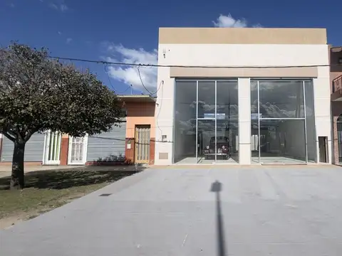 Local en Alquiler en Lisandro Olmos Etcheverry, $ 3.000.000