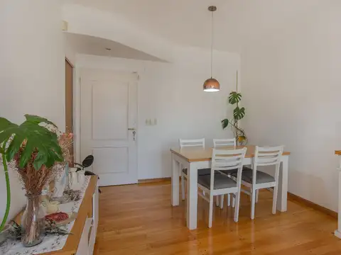 Departamento 4 ambientes con 2 baños