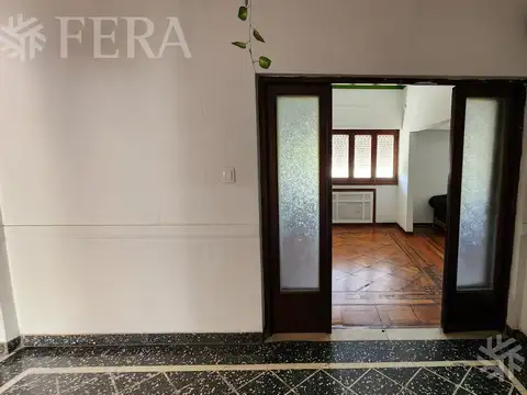 Depto Tipo Casa 5 ambientes con 2 baños