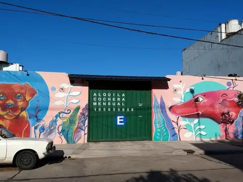 COCHERA CON RENTA PARA 27 AUTOS