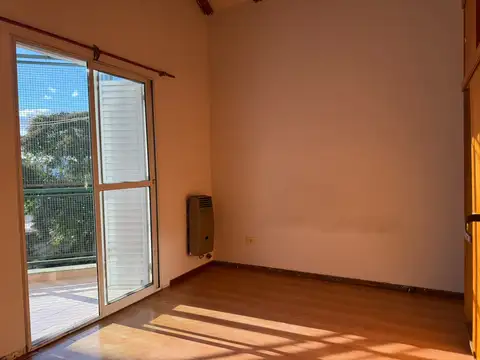 Departamento en Alquiler en Carapachay, $ 850.000