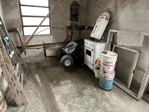 Venta de casa independiente para dos familias en Lanus!