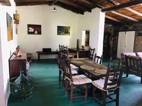 Casa 5 ambientes con 3 baños