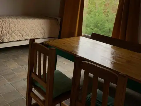 2 cabañas en COLON ENTRE RIOS   con pileta,,galpon lote 800 mts. 8mkm del centro