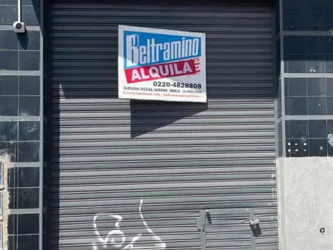 Local Comercial en Alquiler Sobre R. Balbin Merlo