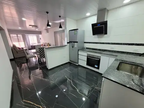 Casa de 3 amb. a la venta en barrio abierto Petion Chico