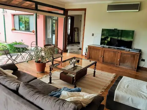 Casa en Venta en Haras Santa Maria - Los Robles, USD 395.000