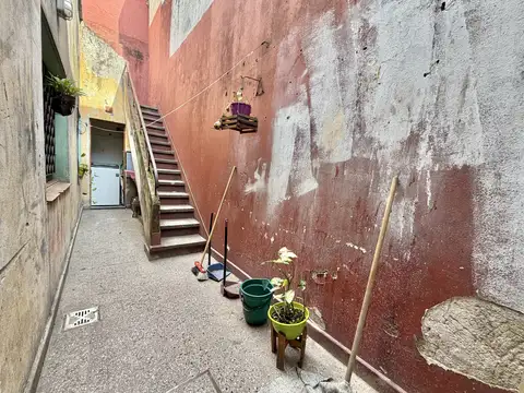 Venta PH 4 Ambientes a Refaccionar Al Frente con Patio y Terraza Propia. Sin Expensas. Villa Urquiza