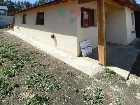 Lote con dos departamentos de un dormitorio cada uno, todos los servicios. NUEVO VALOR OPORTUNIDAD!