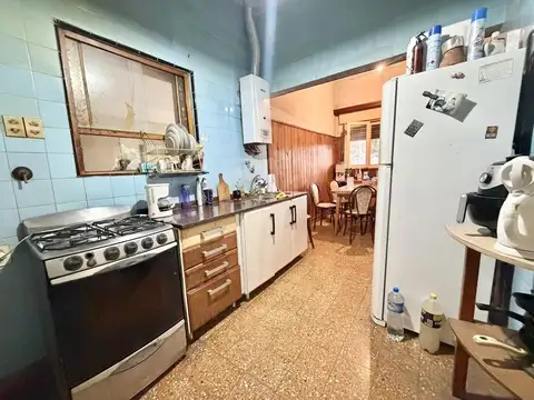 Casa 4 ambientes con 2 baños