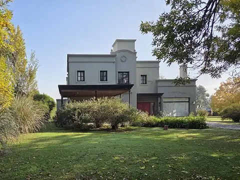 Venta Casa estilo Campo en Manzanares Pilar, San Francisco