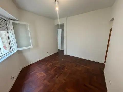 Depto Tipo Casa en Alquiler 40 años