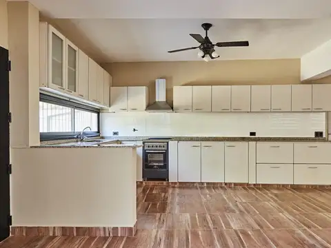 Casa - en venta en tigre refaccionada a nuevo