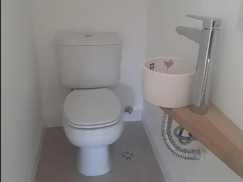 Casa en Alquiler con 1 cochera