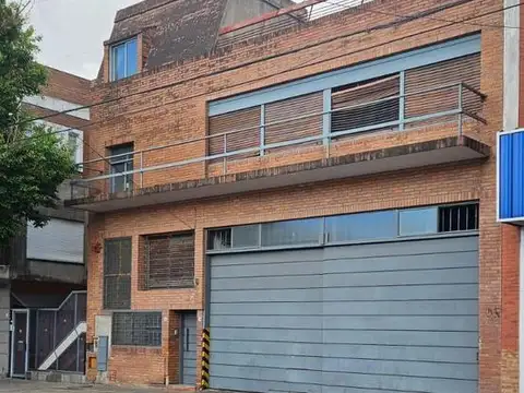 Depósito en venta de 1202 m2 en Villa Lugano, CABA