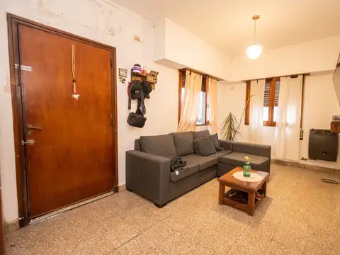 Casa 4 ambientes con 1 baño