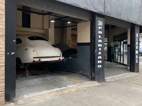 Local en Venta en Parque Chacabuco, USD 198.000