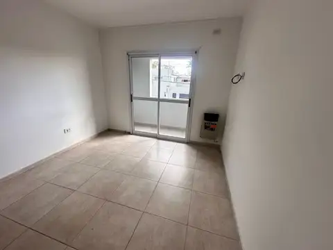 Casa 2 ambientes con 1 baño