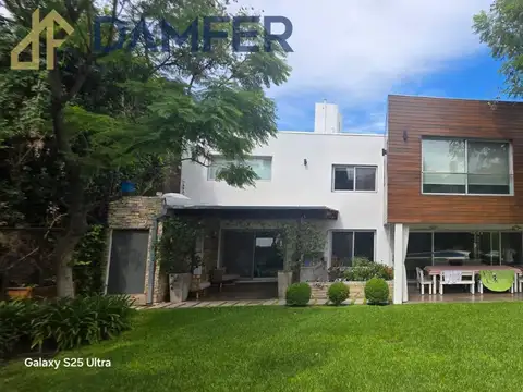 Venta - Casa en Punta Chica