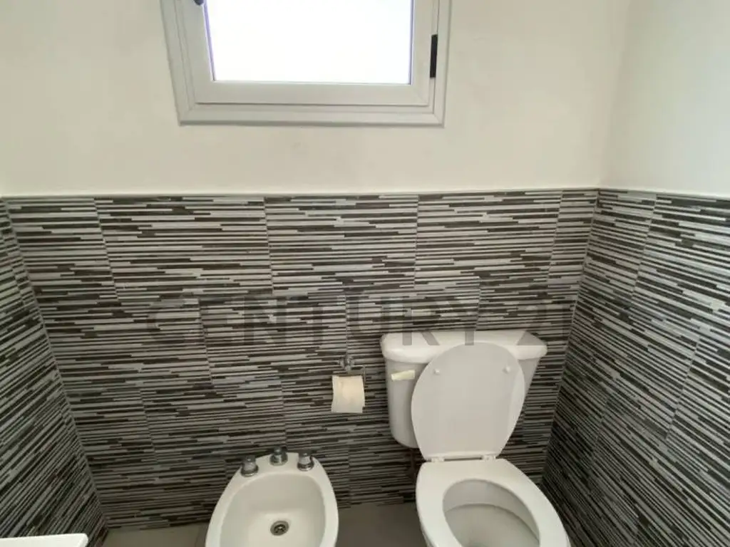 Casa en Venta en Pilar del Este - Santa Guadalupe