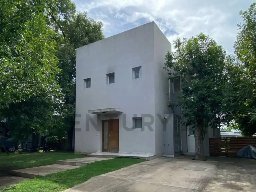 Casa en Pilar del Este - Santa Guadalupe de 4 dormitorios